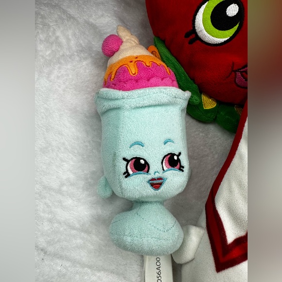 🍓SHOPKINS 5 Plush Bundle - Preloved - Picture 12 of 13